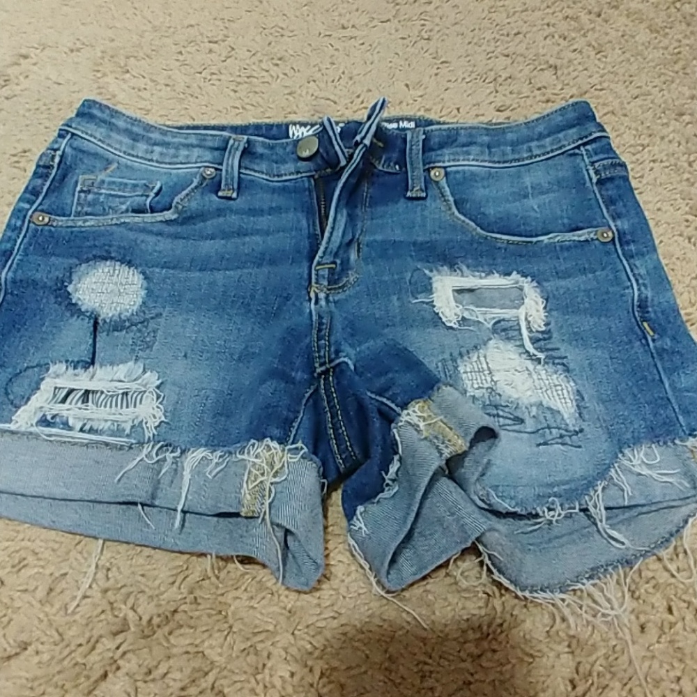 *BOGO*Distressed shorts